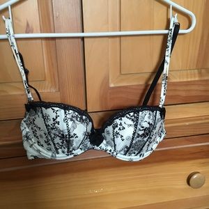Victoria’s Secret black & white balconette